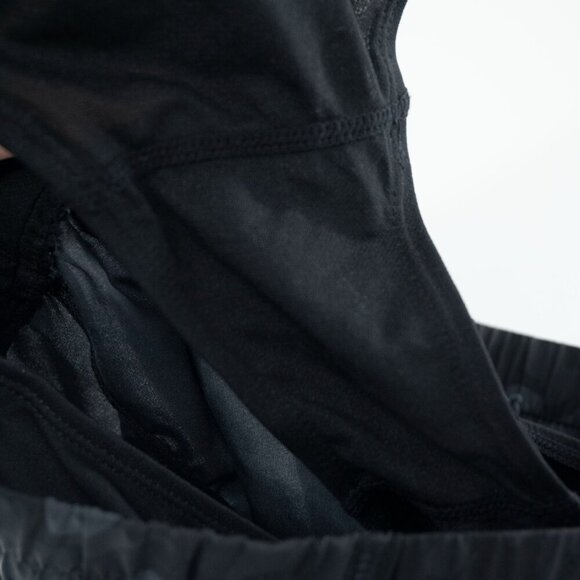 Lululemon Hotty Hot Short II *2.5" Incognito Camo Multi Grey / Black | 12 - Picture 6 of 7